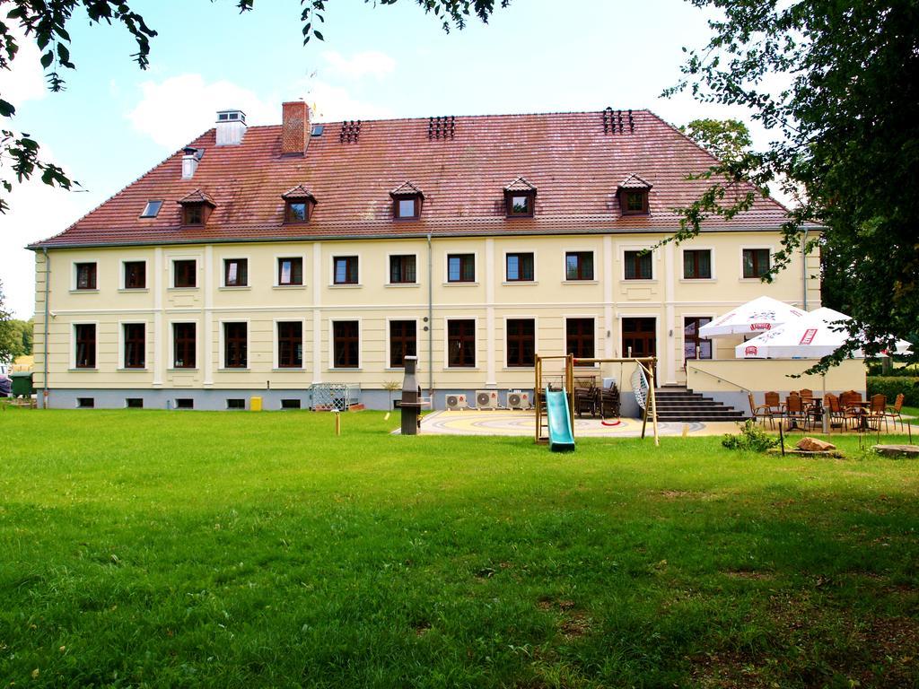 Hotel Swietoborzec Łobez Exterior foto